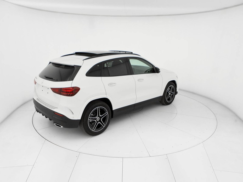 Mercedes GLA 180 d amg line advanced plus auto