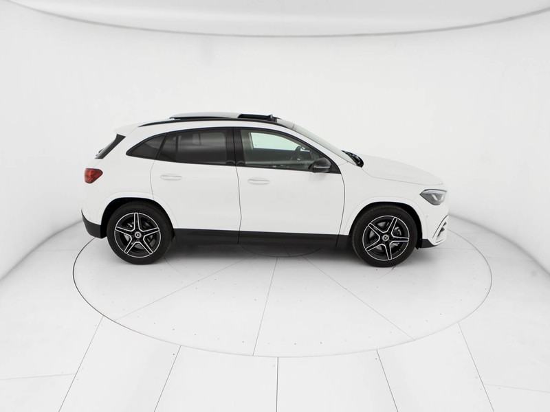 Mercedes GLA 180 d amg line advanced plus auto