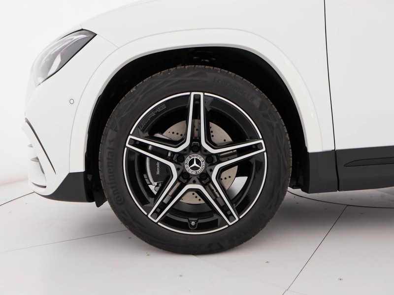 Mercedes GLA 180 d amg line advanced plus auto