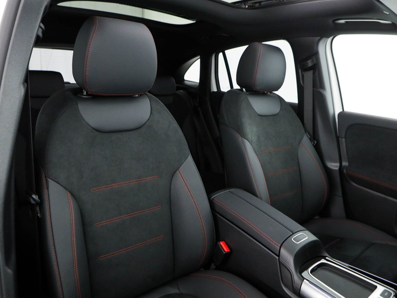 Mercedes GLA 180 d amg line advanced plus auto
