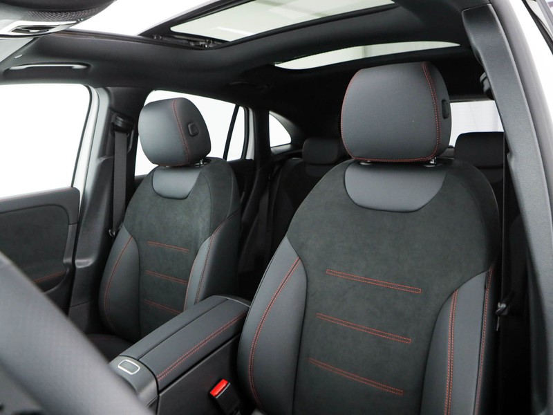 Mercedes GLA 180 d amg line advanced plus auto