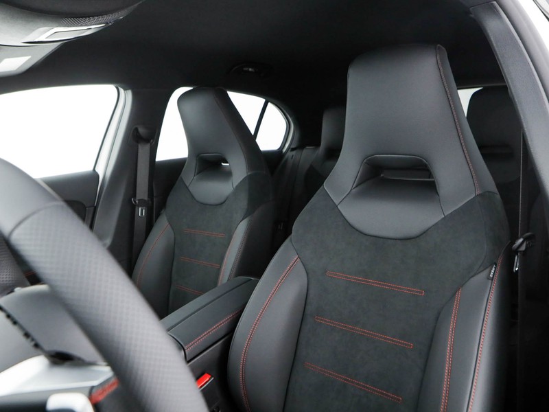 Mercedes Classe A 180 d amg line advanced plus auto diesel bianco