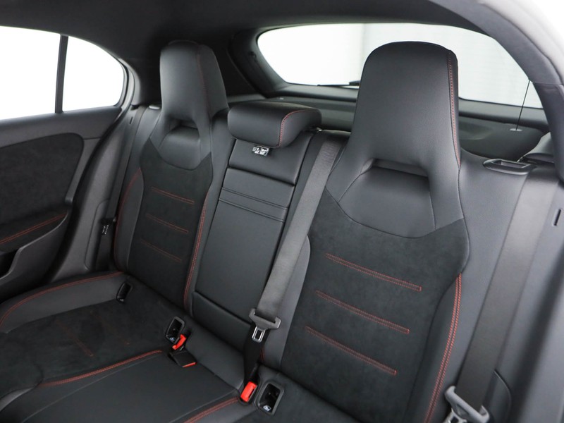 Mercedes Classe A 180 d amg line advanced plus auto diesel bianco