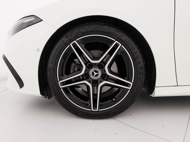 Mercedes Classe A 180 amg line advanced plus auto ibrido bianco