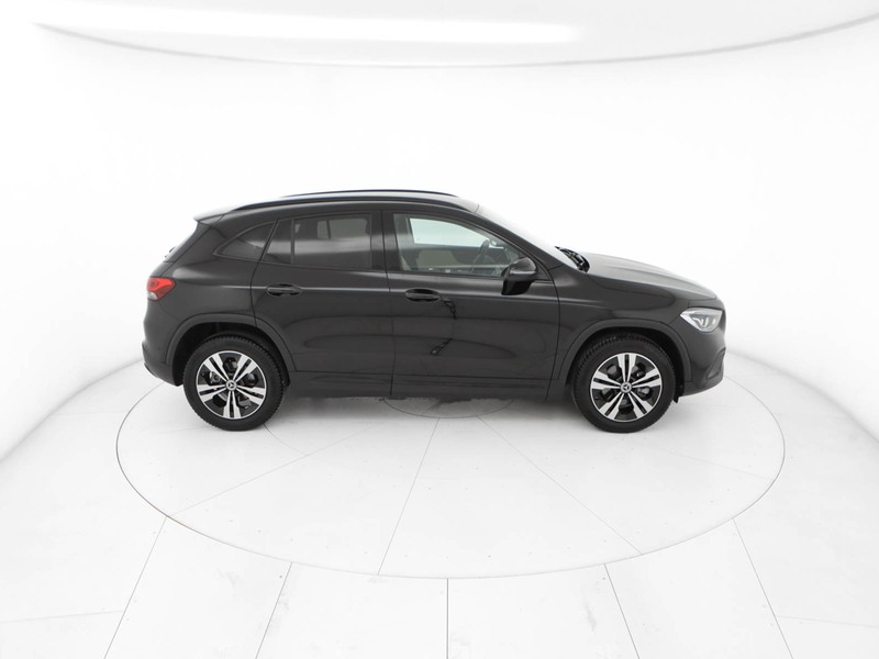 Mercedes GLA 200 d sport plus auto diesel nero