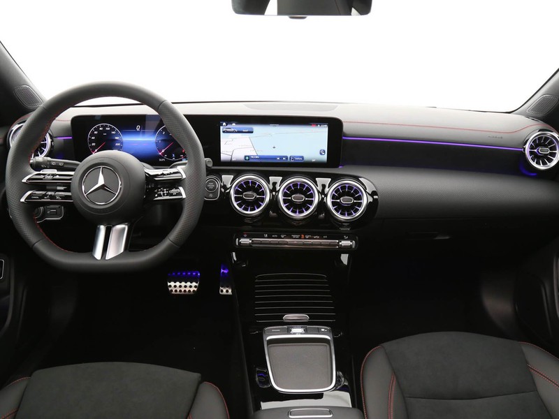Mercedes CLA Shooting Brake  200 d amg line advanced plus auto diesel nero