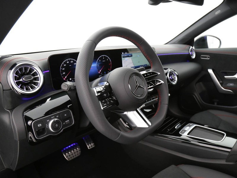Mercedes CLA Shooting Brake  200 d amg line advanced plus auto diesel nero