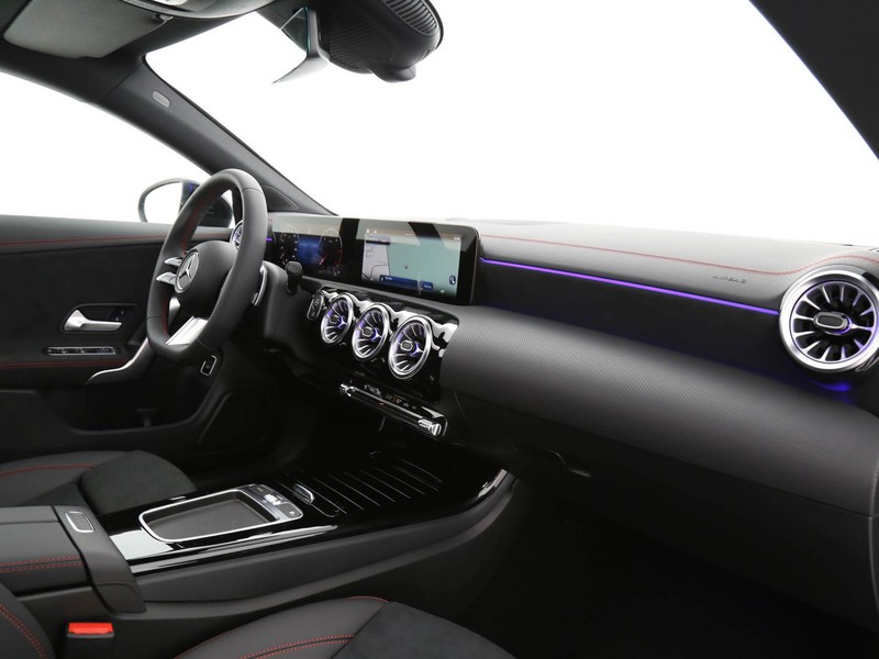 Mercedes CLA Shooting Brake  200 d amg line advanced plus auto diesel nero