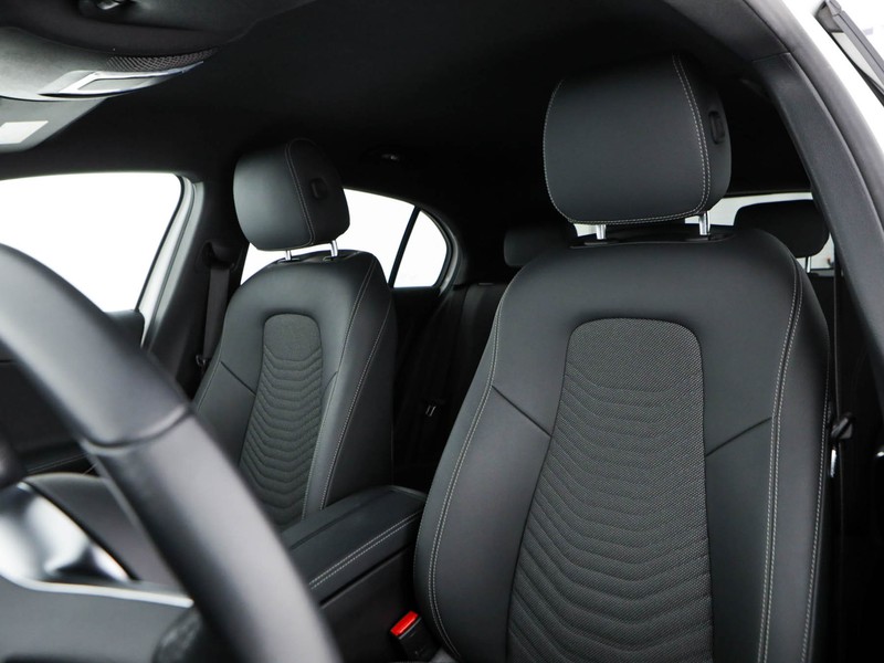 Mercedes Classe A 250 e phev progressive advanced auto ibrido bianco