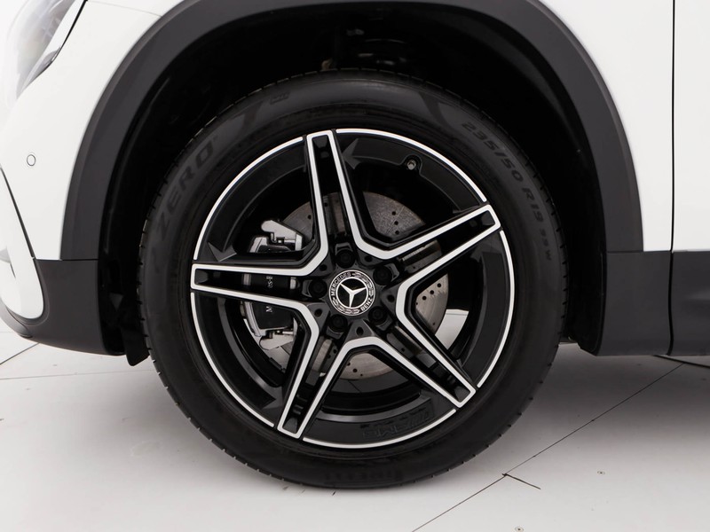 Mercedes GLB 200 d amg line advanced plus auto diesel bianco