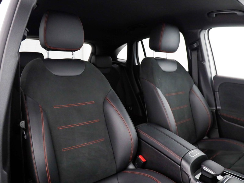Mercedes GLA 200 premium auto diesel argento