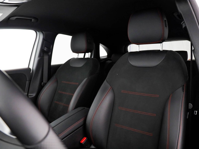Mercedes GLA 200 premium auto diesel argento