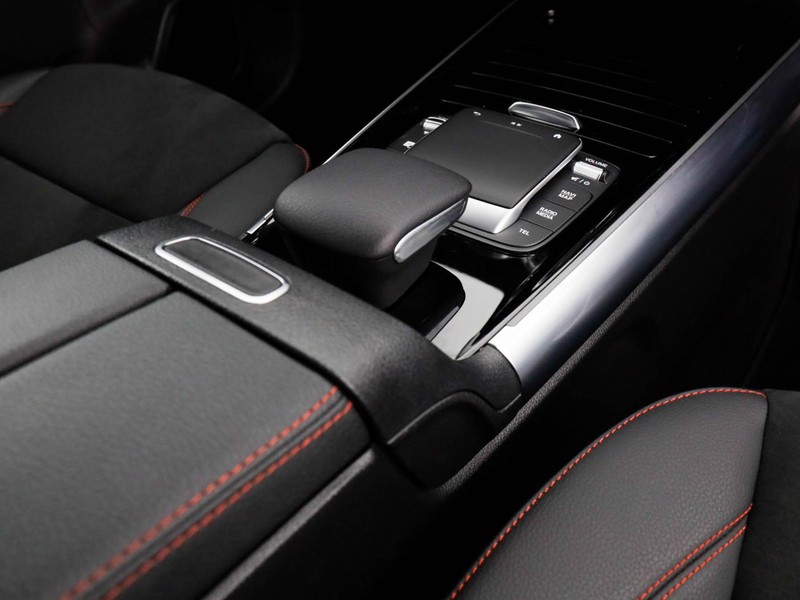 Mercedes GLA 200 premium auto diesel argento