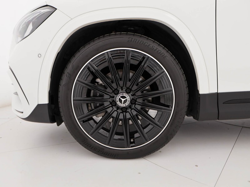 Mercedes GLA 200 d amg line advanced plus 4matic auto