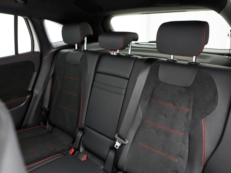 Mercedes GLA 200 d amg line advanced plus 4matic auto