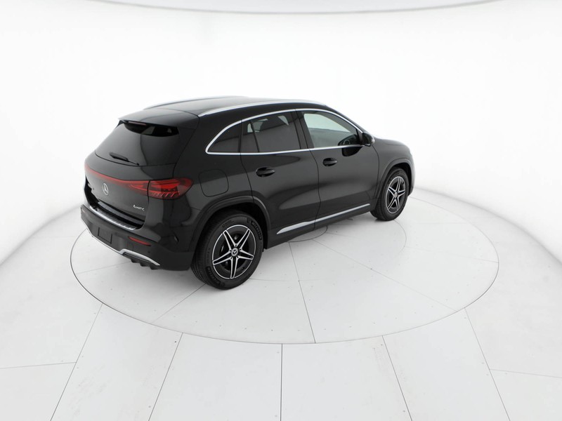 Mercedes EQA 300 amg line advanced 4matic