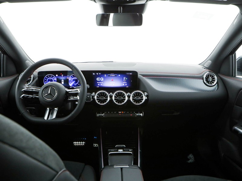 Mercedes EQA 300 amg line advanced 4matic