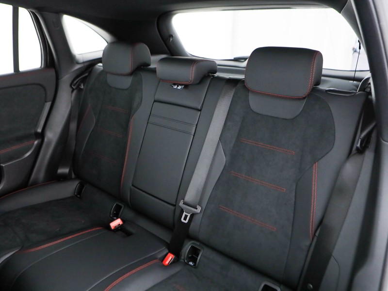 Mercedes EQA 300 amg line advanced 4matic