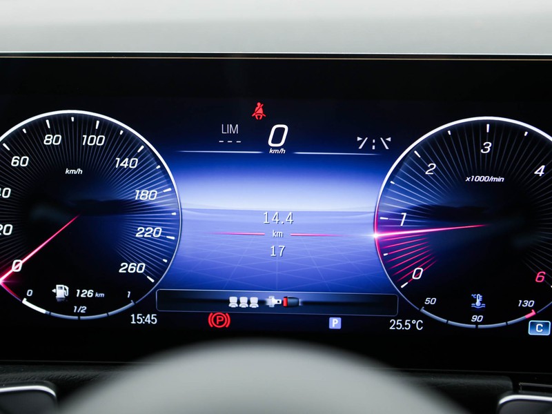 Mercedes GLB 180 d amg line advanced plus auto diesel bianco