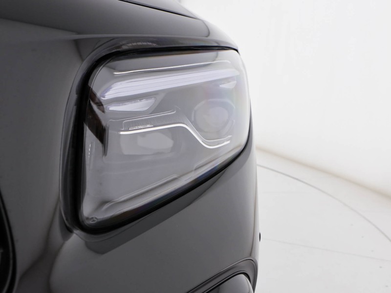 AMG GLB amg 35 amg line premium 4matic auto ibrido nero