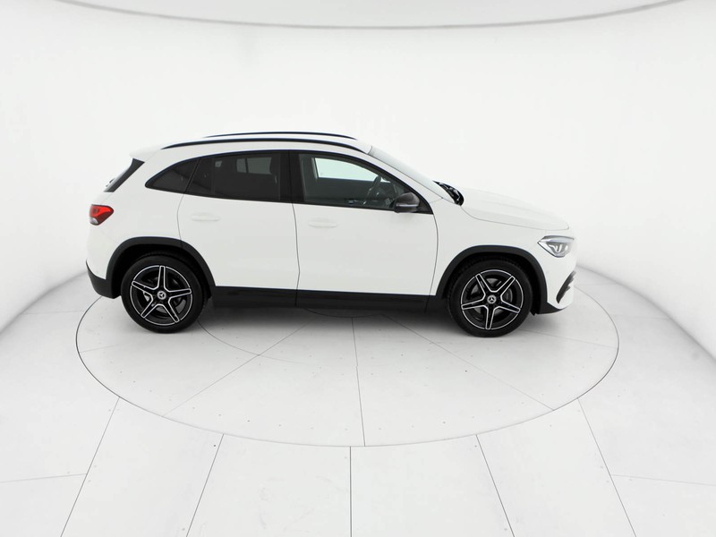 Mercedes GLA 200 d premium auto