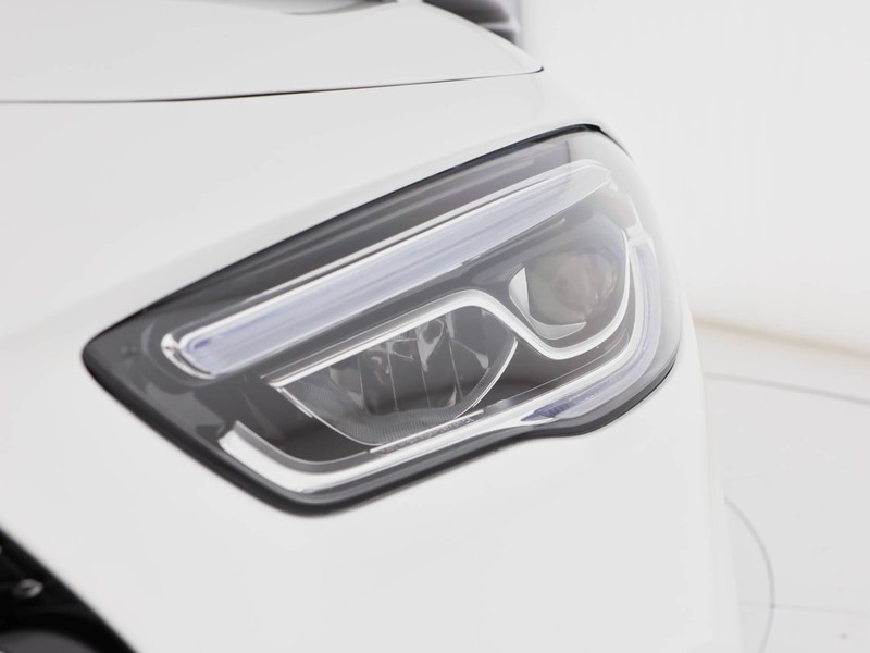 Mercedes GLA 200 d premium auto