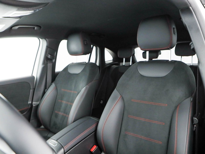 Mercedes GLA 200 d premium auto
