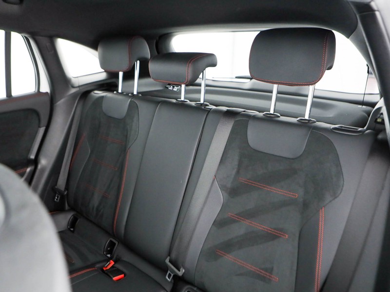 Mercedes GLA 200 d premium auto