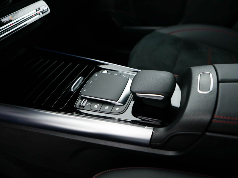 Mercedes GLA 200 d premium auto