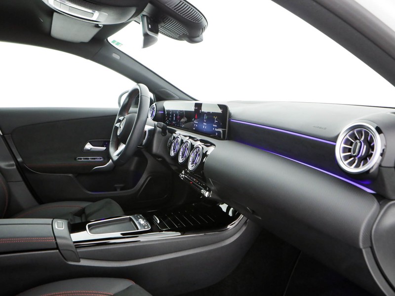 Mercedes Classe A 180 d amg line premium auto