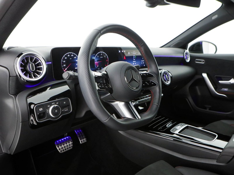 Mercedes Classe A 180 d amg line premium auto