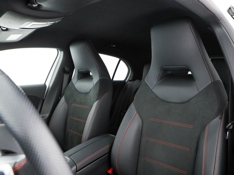 Mercedes Classe A 180 d amg line premium auto