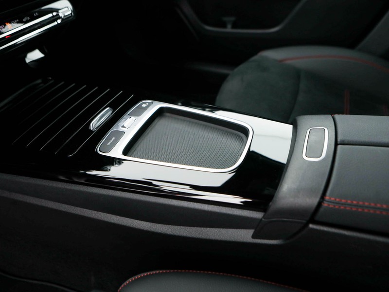 Mercedes Classe A 180 amg line advanced plus auto ibrido bianco