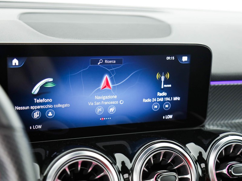 Mercedes GLB 200 d premium auto diesel bianco