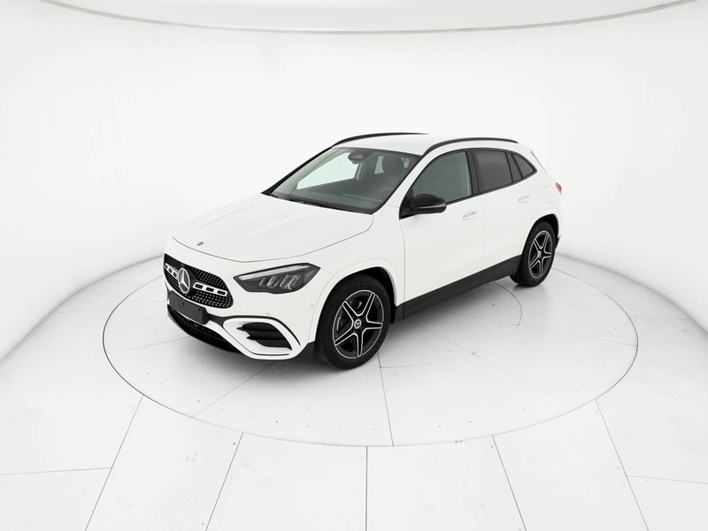 Mercedes GLA 180  d Automatic diesel bianco