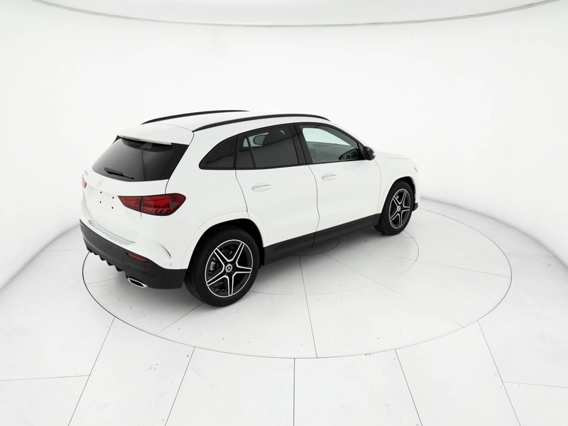 Mercedes GLA 180  d Automatic diesel bianco