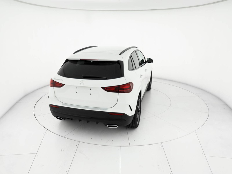 Mercedes GLA 180  d Automatic diesel bianco