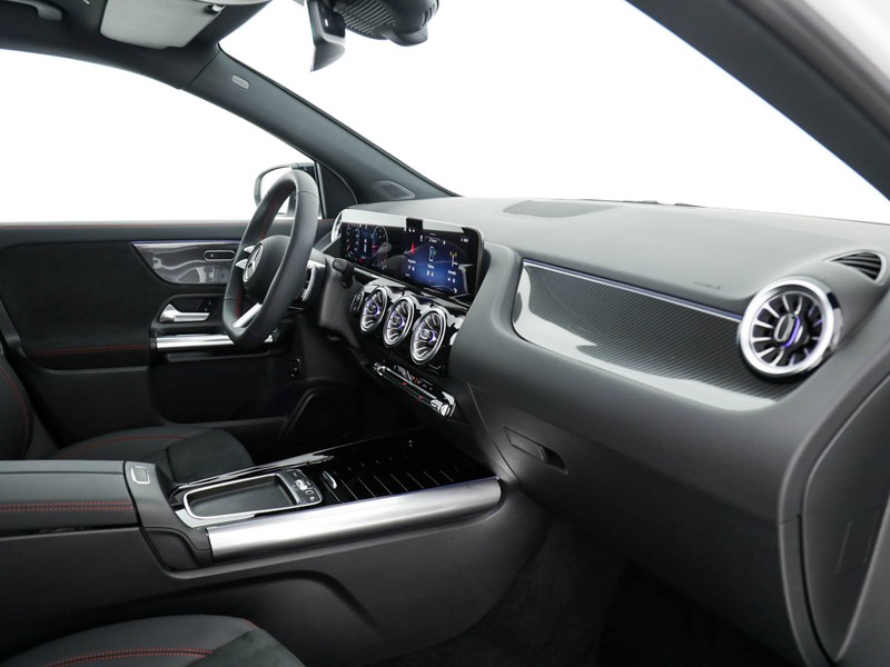 Mercedes GLA 180  d Automatic diesel bianco