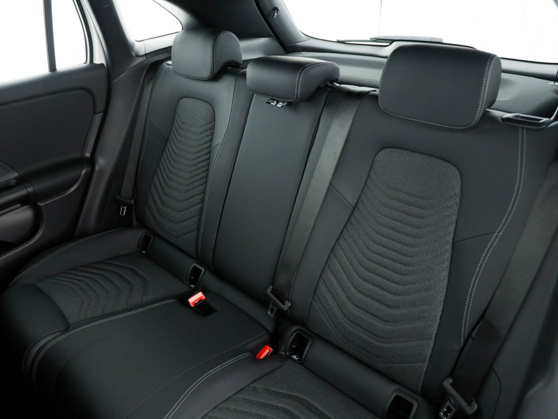 Mercedes GLA 180  d Automatic diesel bianco