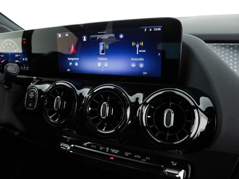 Mercedes GLA 180  d Automatic diesel bianco