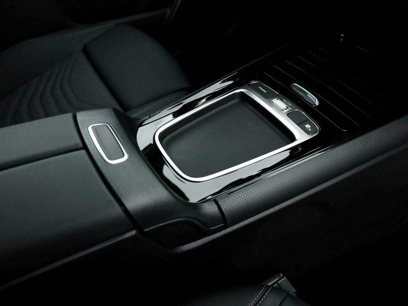 Mercedes GLA 180  d Automatic diesel bianco
