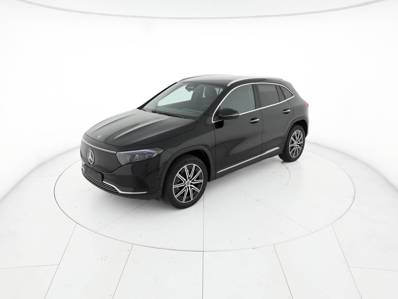 Mercedes EQA 250+ Street Edition  nero
