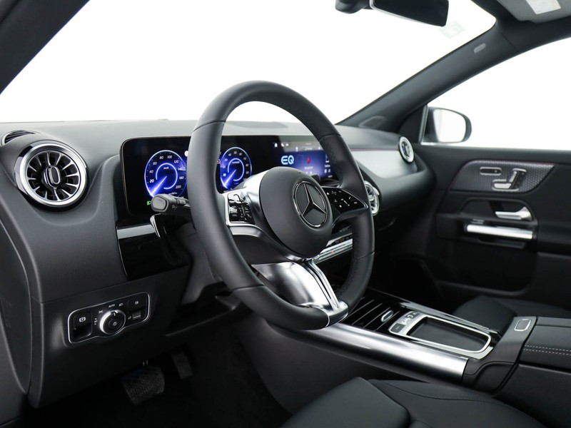 Mercedes EQA 250+ Street Edition  nero