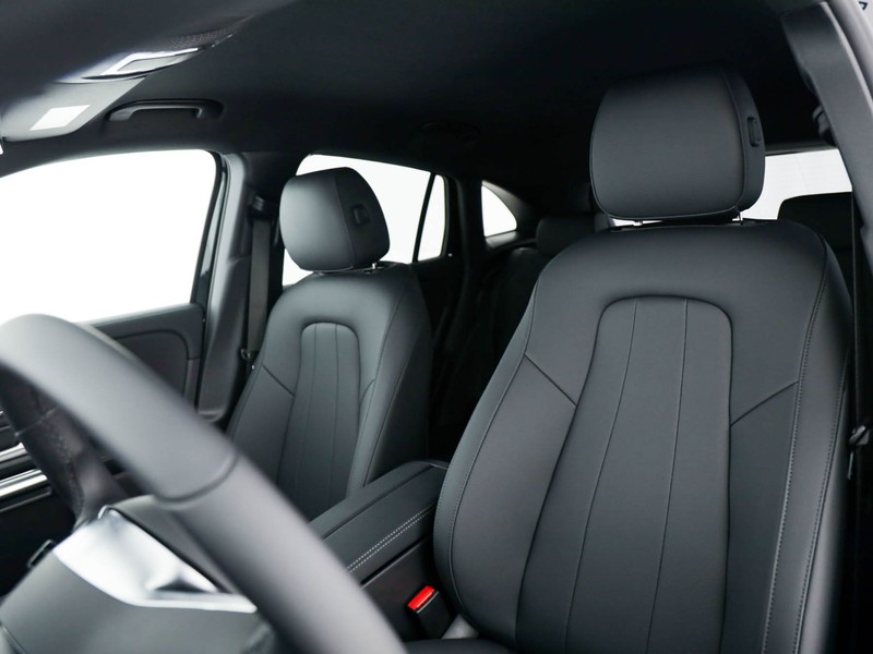Mercedes EQA 250+ Street Edition  nero