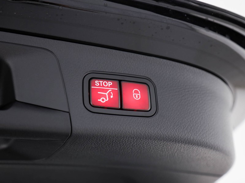 Mercedes EQA 250+ Street Edition  nero