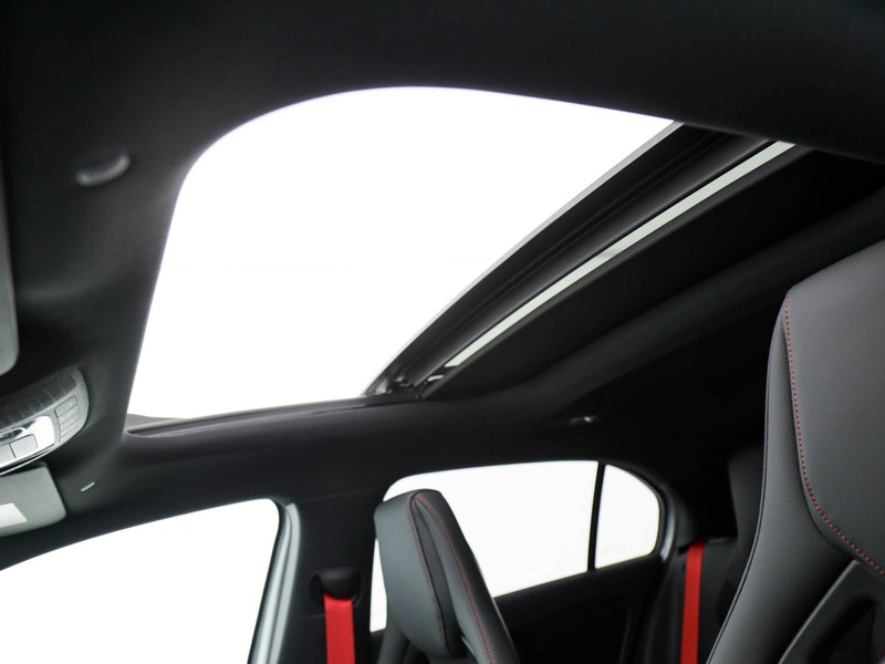 AMG Classe A a amg 35 amg line premium 4matic auto
