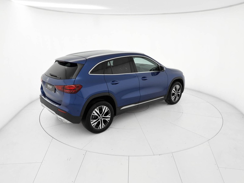Mercedes GLA 200 d progressive advanced auto diesel blu/azzurro