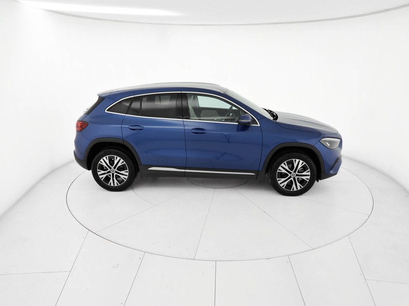 Mercedes GLA 200 d progressive advanced auto diesel blu/azzurro