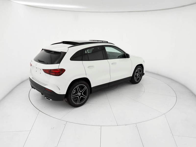 Mercedes GLA 180 d amg line advanced plus auto