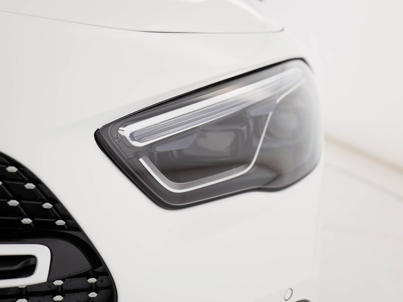 Mercedes GLA 180 d amg line advanced plus auto